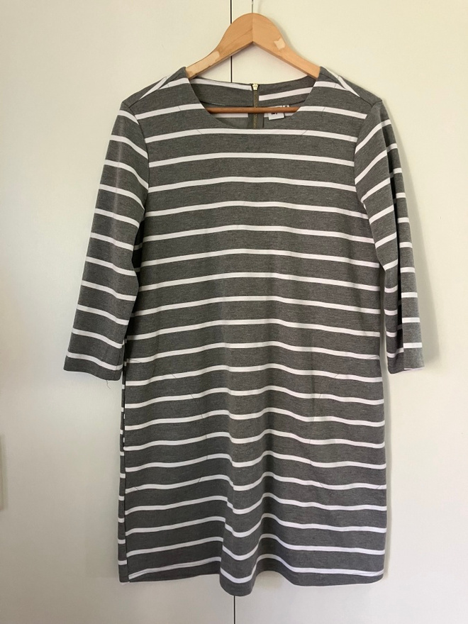 @ Pola 40-42 M  "Elena" collegemekko/ tunika uusi  @