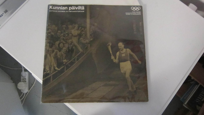 Kunnian Päiviltä LP 1971 Katsaus Suomen Olympiahistoriaan