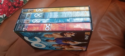 The OC kaudet 1-4 koko sarja dvd