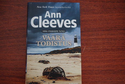 Ann Cleeves: Väärä todistus (2024), VERA STANHOPE TUTKII!