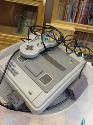 Nintendo Super Nintendo SNES PAL + ohjain + virtalähde | SNS