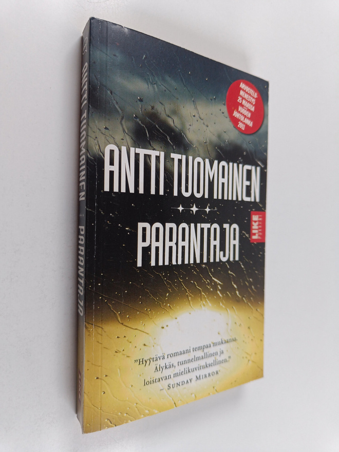 Antti Tuomainen : Parantaja : rikosromaani