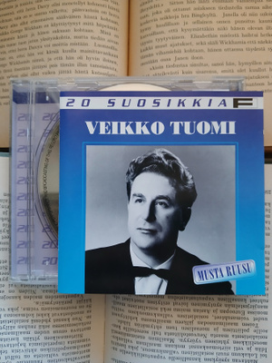 Veikko Tuomi - 20 suosikkia: Musta ruusu (CD)