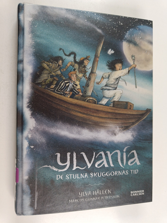 Ylva Hällen : De stulna skuggornas tid