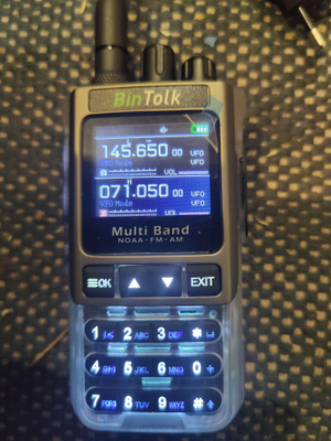 BinTolk BT-8200 multiband handheld radio