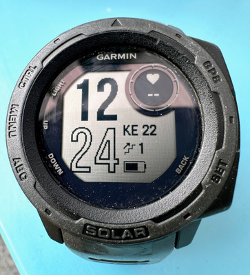 Garmin Instinct Solar – Pomminkestävä GPS-urheilukello