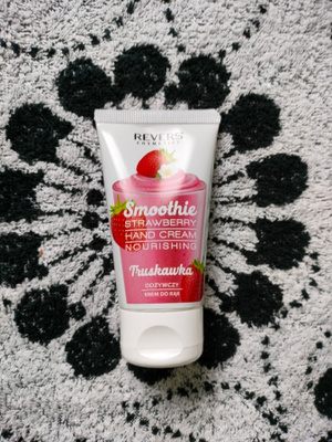 ~Mansikka smoothie käsivoide~