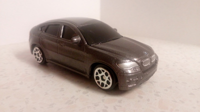 Pikkuauto BMW X6
