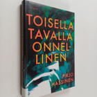 Pirjo Hassinen : Toisella tavalla onnellinen - pikkukuva 1