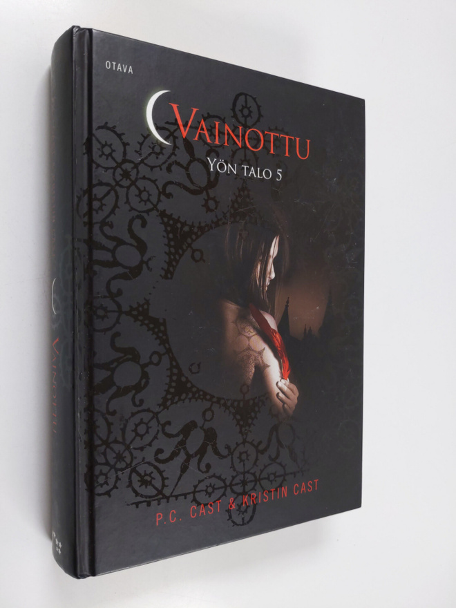 P. C. Cast : Vainottu