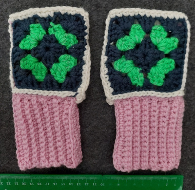 Alina´s Handmade käsin virkatut kämmekkäät