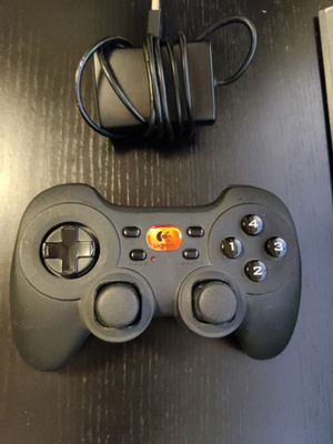 Logitech Cordless RumblePad 2