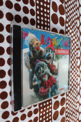 CD Karvakuonot : Joulutuulella
