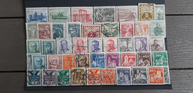 TSEKKOSLOVAKIA VANHEMPAA LEIMATTUJA postimerkkejä 45 kpl