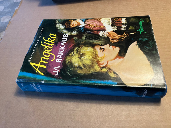 ANGELIKA JA RAKKAUS 1966 HYVÄ