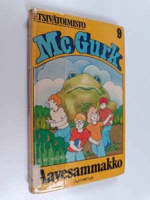 E. W. Hildick : Aavesammakko