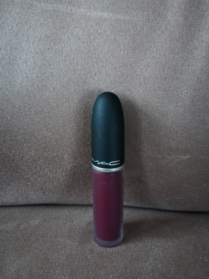 AITO MAC POWDER KISS UUSI HUULIPUNA SÄVY 983 BURNING LOVE