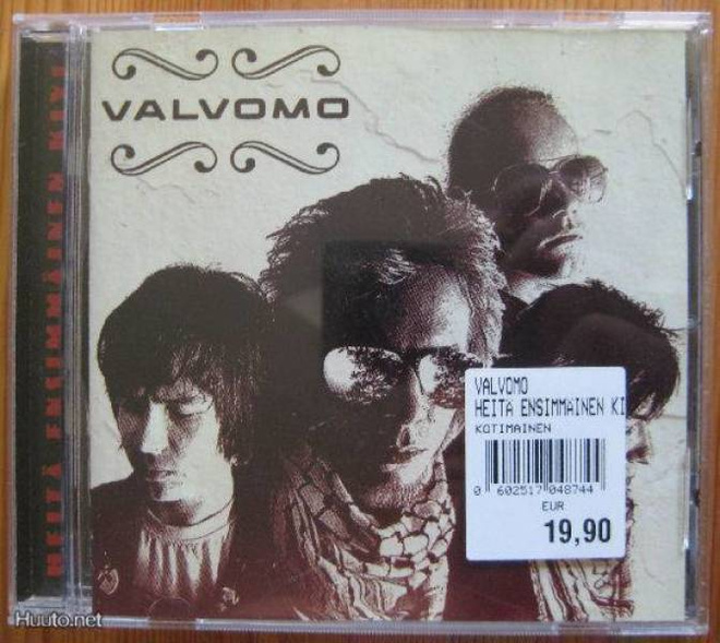 VALVOMO: Heitä ensimmäinen kivi - Cd