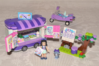 LEGO Friends 41332 - Emman taidekoju -