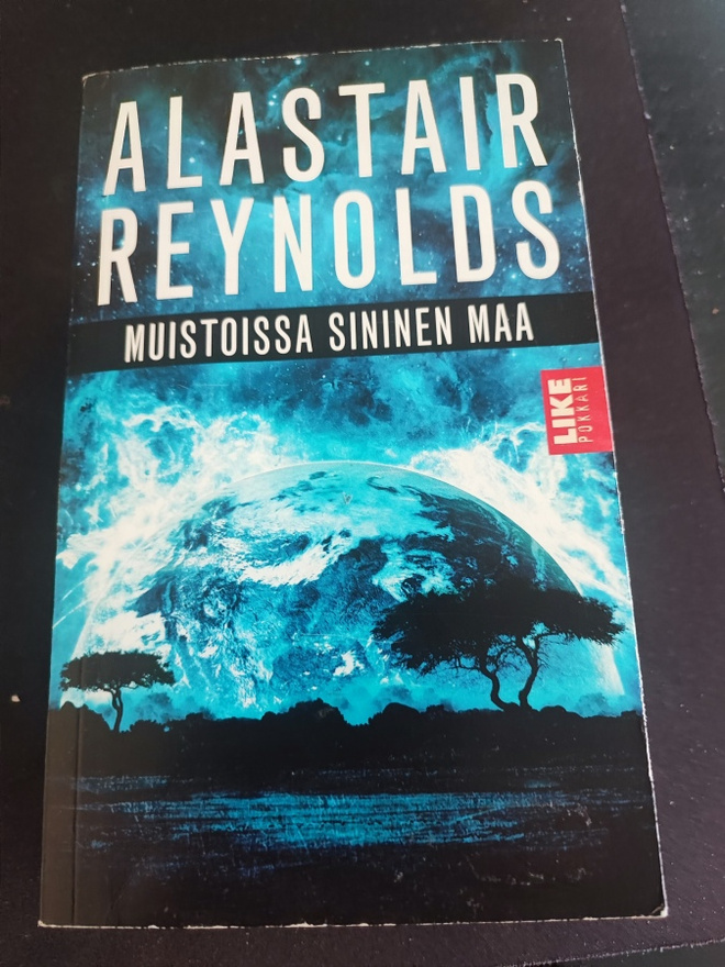 Muistoissa sininen maa Alastair Reynolds