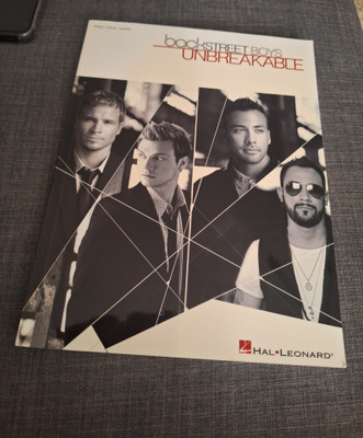 Backstreet Boys unbreakable piano guitar vocal UUSI 104s