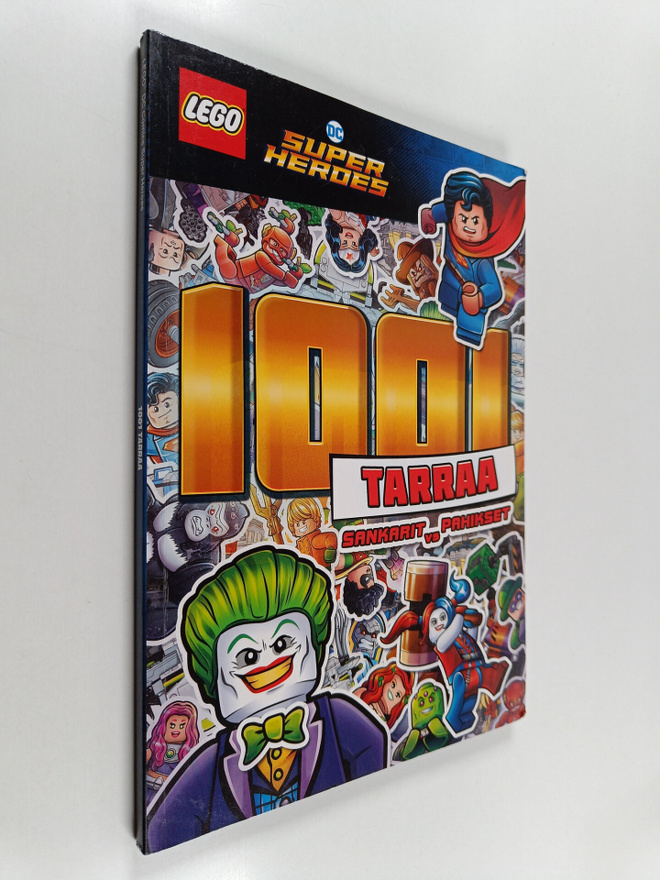 Super heroes : 1001 tarraa : Sankarit vs pahikset