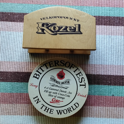 Olut, Kozel, lasinalusteline