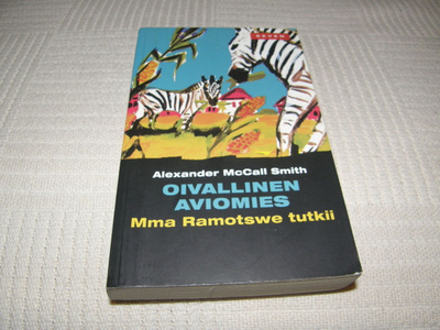 McCall Smith Oivallinen aviomies -pok