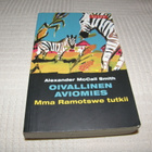 McCall Smith Oivallinen aviomies   -pok - pikkukuva 1