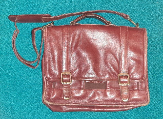 Punaruskea salkku vintage olkalaukku