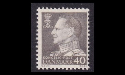 Tanska 393 ** Frederik IX 40 öre harmaa (1961)