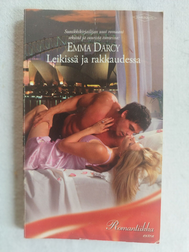 Harlequin, Emma Darcy: "Leikissä ja rakkaudessa"