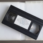 VHS: Streetfighter (Jean-Claude Van Damme, Raul Julia 1995) - pikkukuva 5