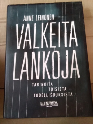 Anne Leinonen: Valkeita lankoja