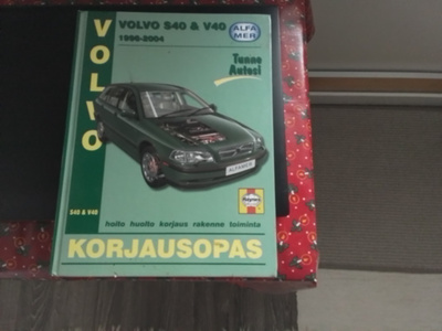 Volvo S40 ja V40 korjausopas hienossa kunnossa