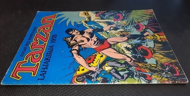 Tarzan lahjakirja 1975 : Pacombain aarre