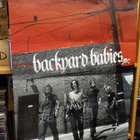 BACKYARD BABIES JULISTE KOKO BÄNDIN NIMMAREILLA (W) - pikkukuva 1