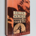 George L. Mosse : Fallen soldiers : reshaping the memory ... - pikkukuva 1