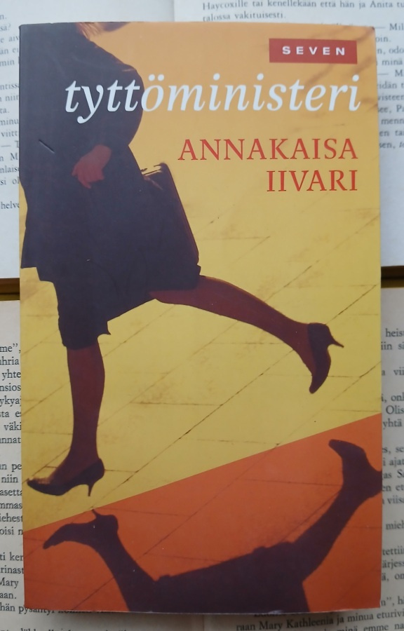 Annakaisa Iivari - Tyttöministeri (pokkari)