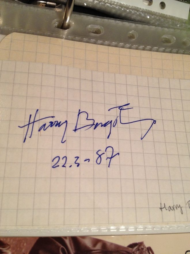 Harry Bogomoloff nimikirjoitus paperilla