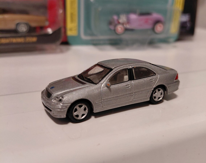 Mercedes-Benz C-class Hongwell 1:72