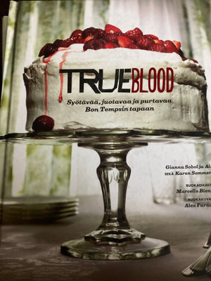 TRUE BLOOD Syötävää, juotavaa, purtavaa