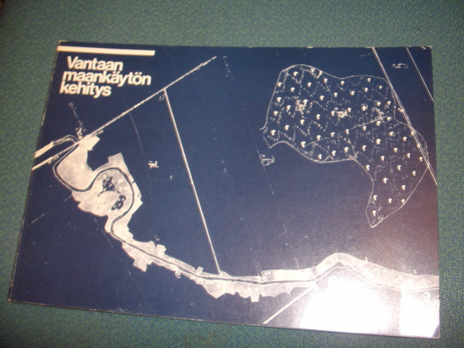Vantaan maankäytön kehitys (1979) Sis.postikulut