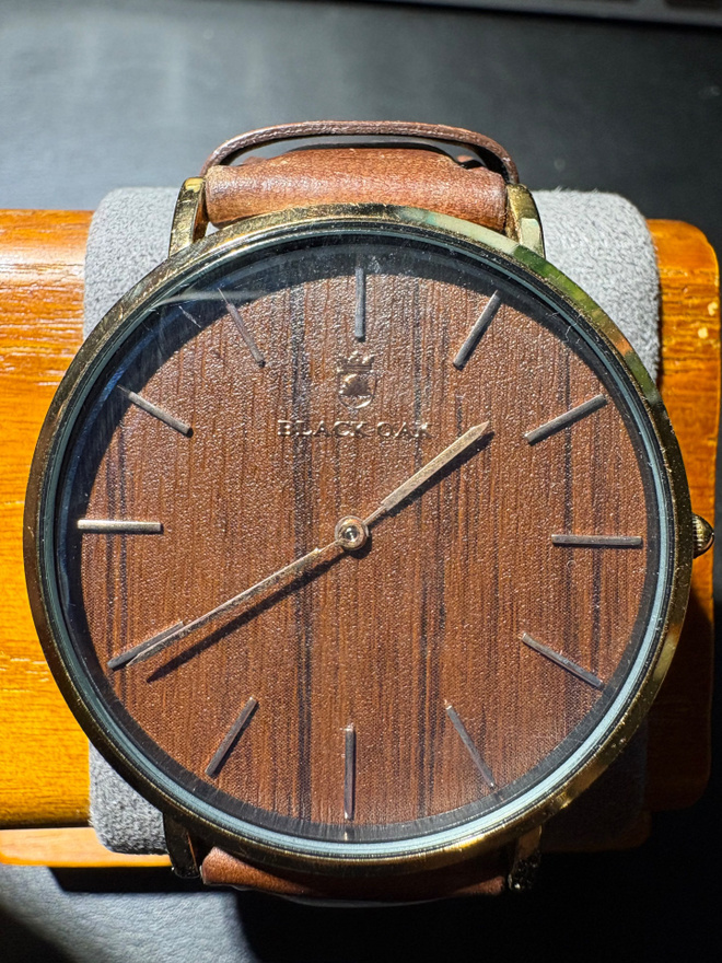 Black Oak Sweden Timber miesten rannekello B6450