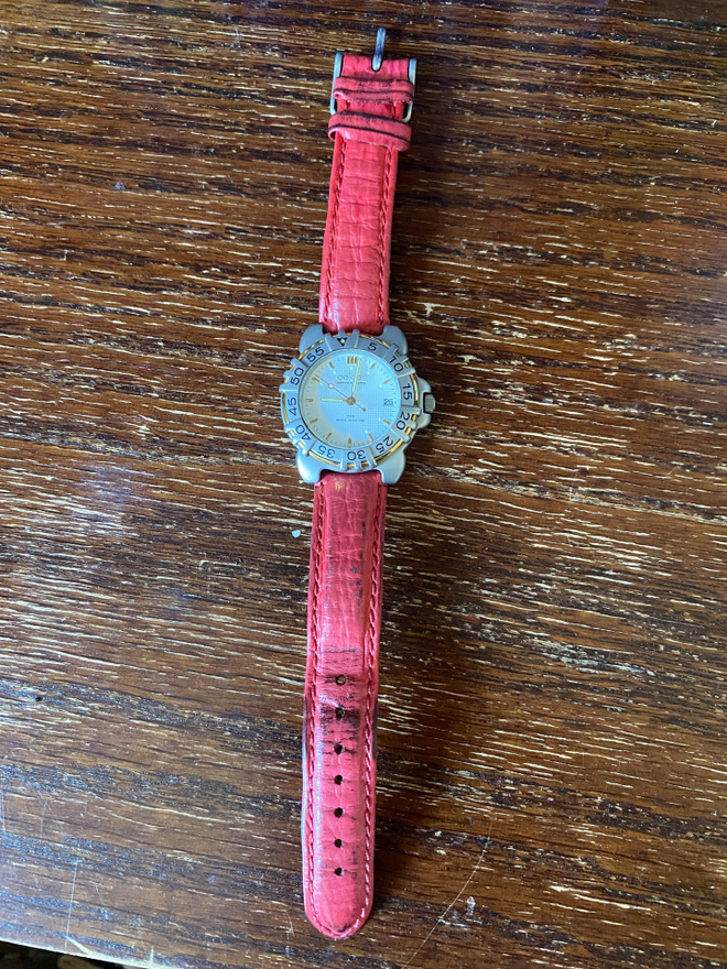 Adidas kello 1990 -luvulta