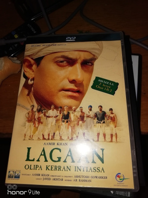 Lagaan Olipa kerran intiassa