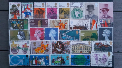 ENGLANTI n. 1970-luku LEIMATTUJA postimerkkejä o 29 kpl