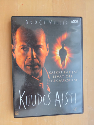 KUUDES AISTI . DVD . BRUCE WILLIS .