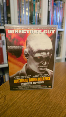 Natural born killers Syntynyt tappajaksi