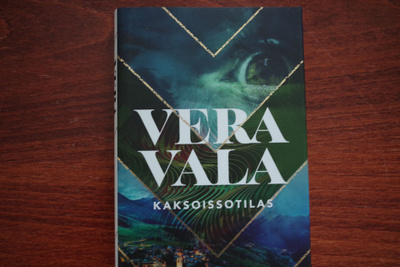 Vera Vala: Kaksoissotilas (2025)